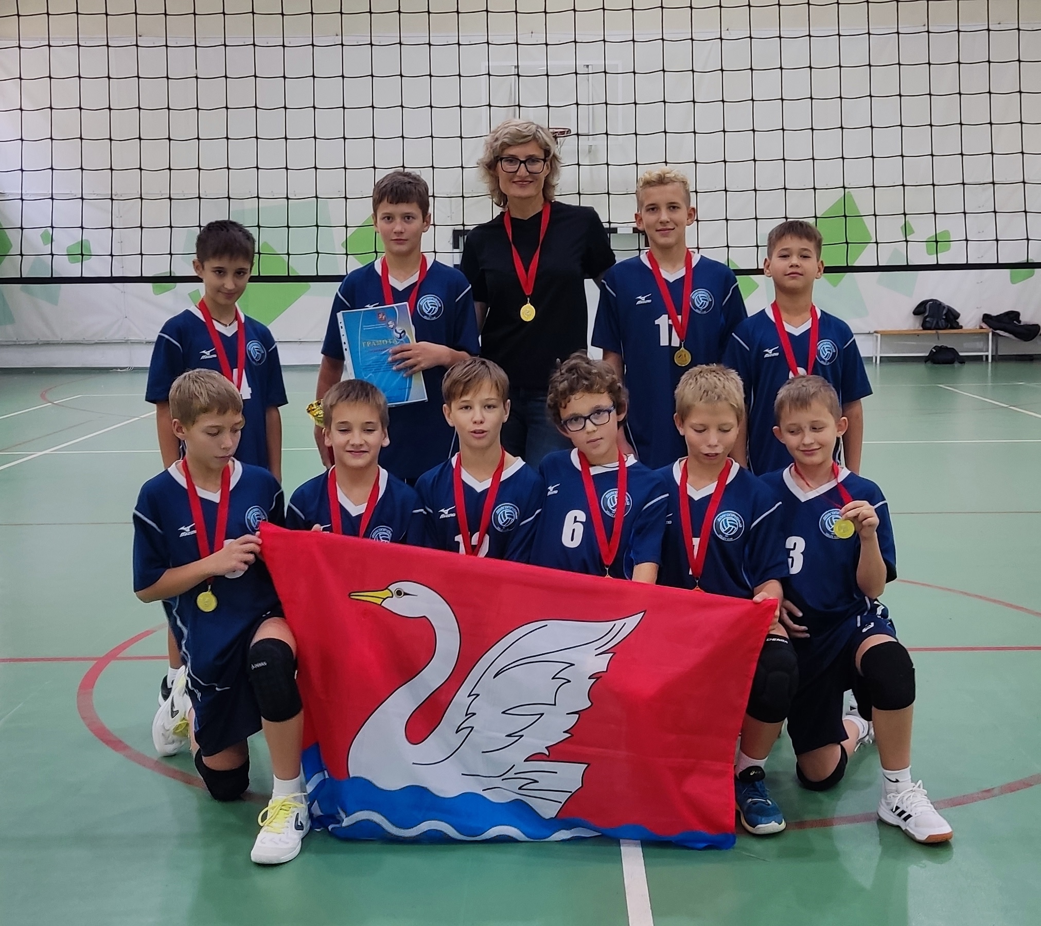 Пляжники или классики? - Просто любители волейбола...