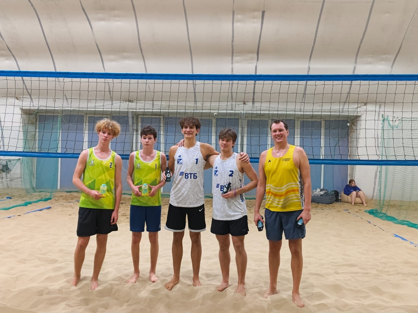 Пока одни бомбят в Ярославле, другие на турнирах в...